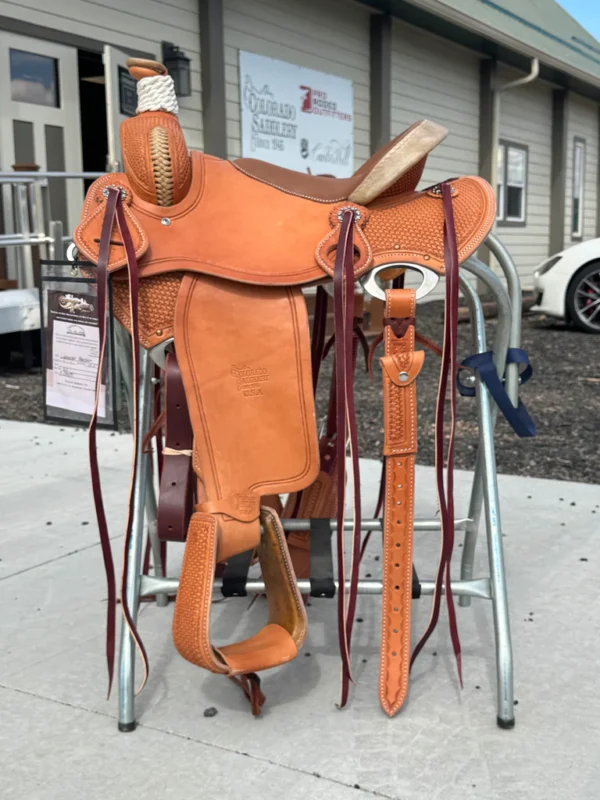 Lightweight Rancher Saddle 15.5"